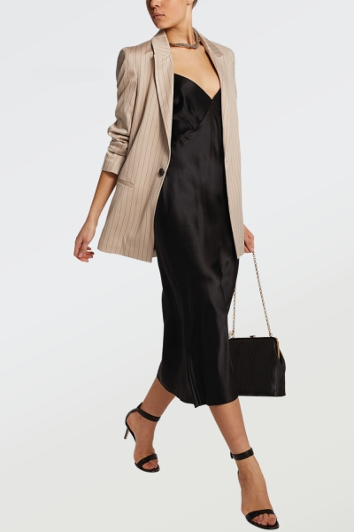 Платье из натурального шелка